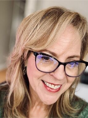 Meet your Posher, Joy